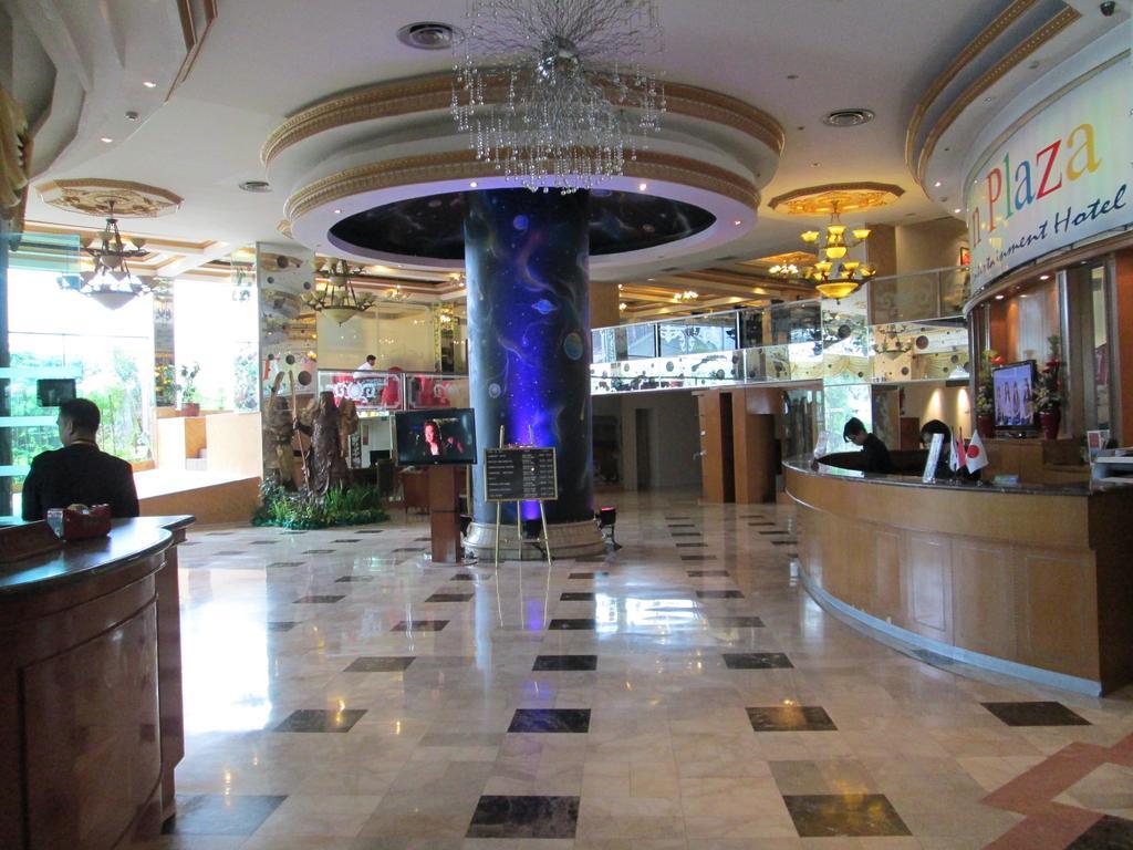 Twin Plaza Hotel Jakarta Exterior photo